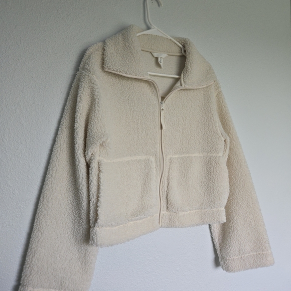 H&M Cream Fleece Jacket – Soft-Core Cozy Layering Piece Size Small - Picture 3 of 8